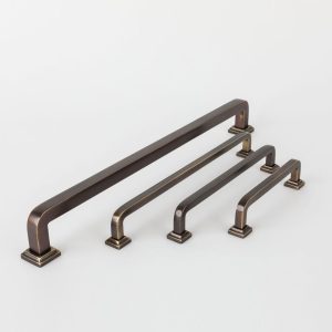 Bronte Handle