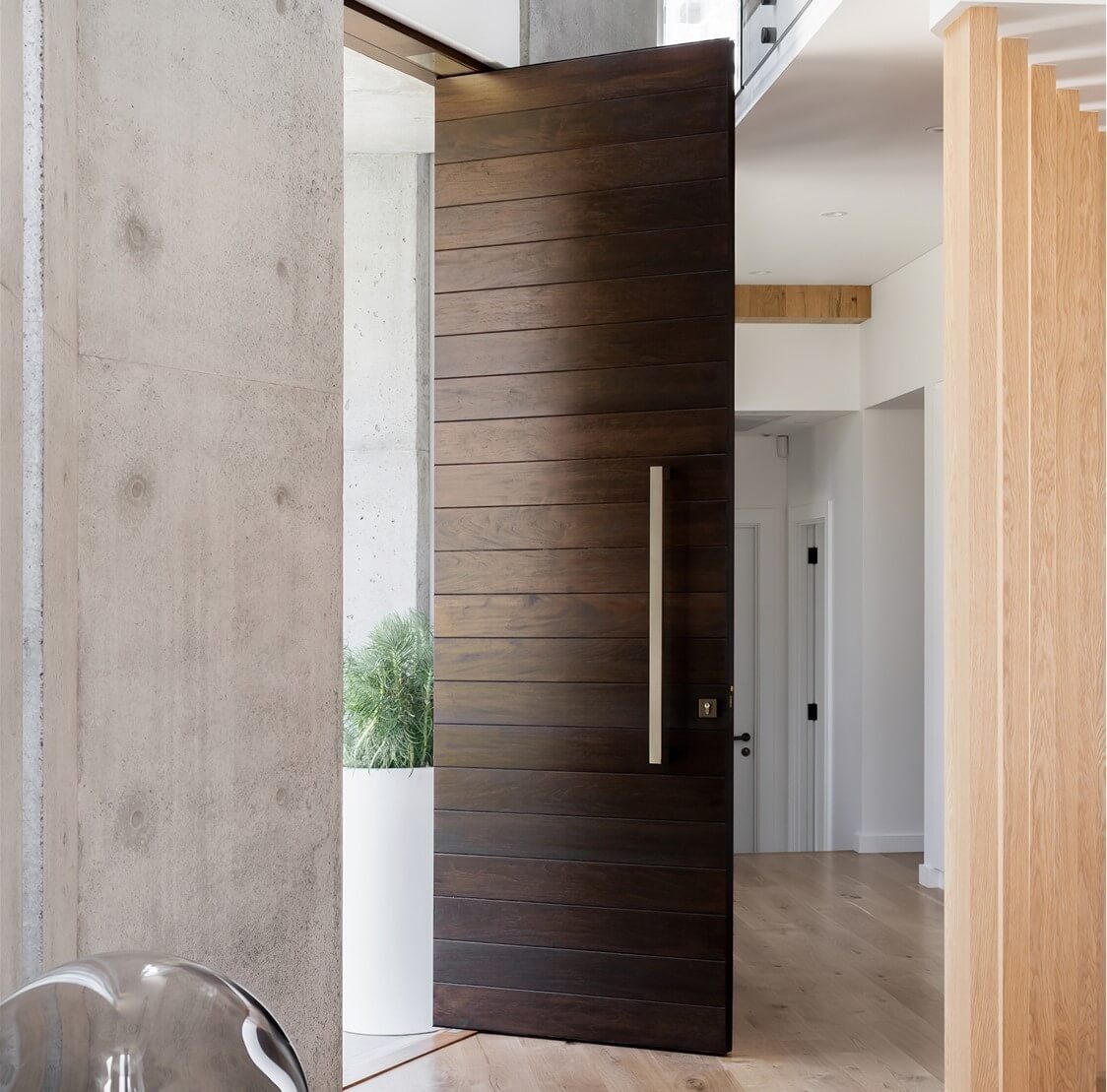 Graphite Nickel pull handle on front door