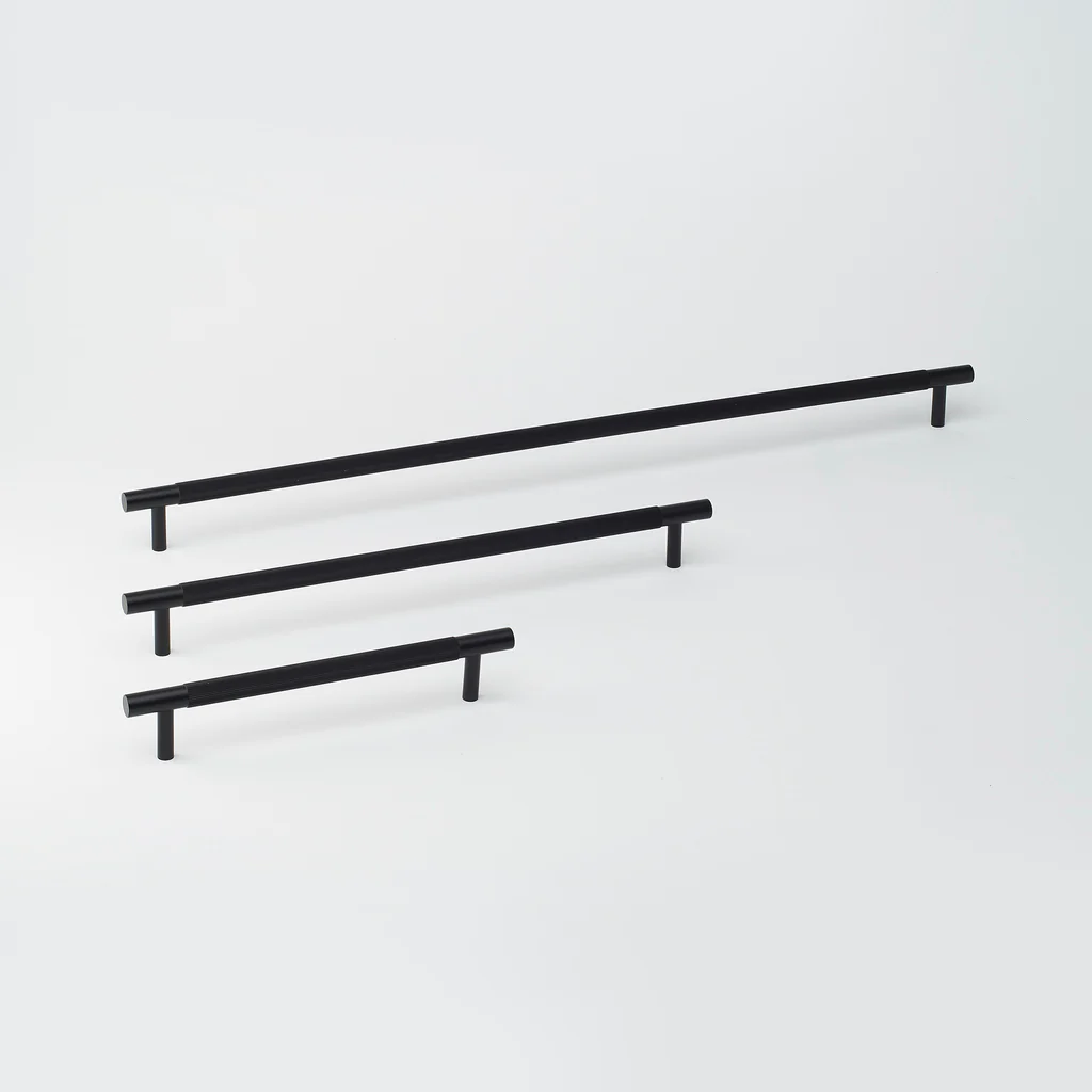 Shadow Line Pulls Linear Pull Black - This Old House Studio