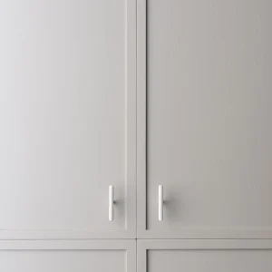 Linear T Pull White