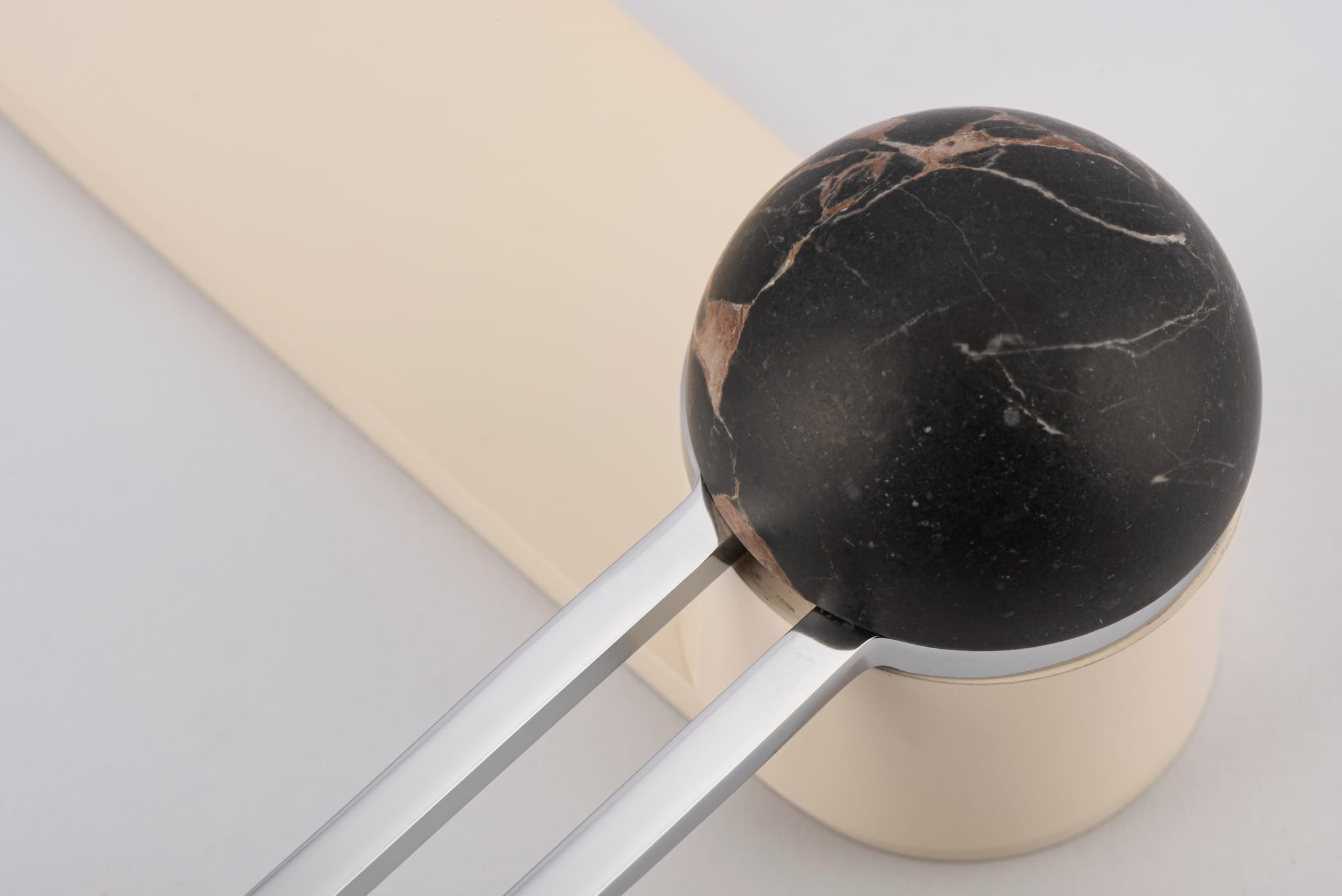 H01 Lever on Bone Backplate Hemispheres - Image 3