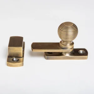 Beehive Latch - Antique Brass